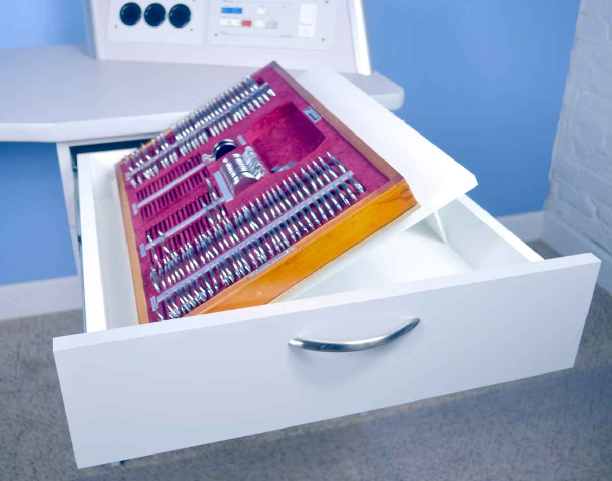 Tilt-up trial lens tray option with full extension drawer slides. Tilt-up trial lens tray option with full extension drawer slides.